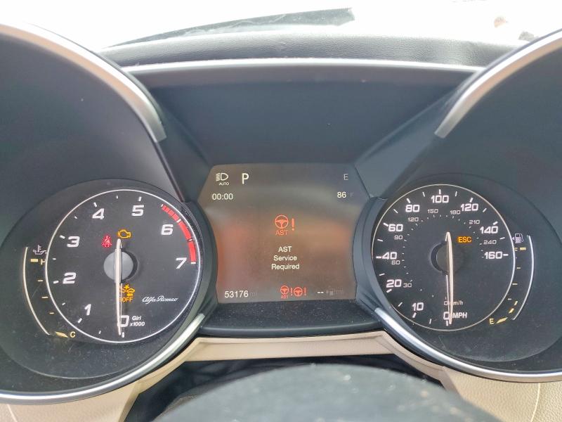 Photo 9 from auction – 2017 ALFA ROMEO GIULIA with VIN ZARFAECN3H7537000
