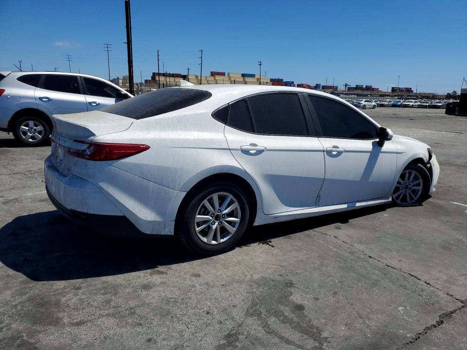 Снимка 3 от търг – 2025 TOYOTA CAMRY с VIN 4T1DAACK0SU570976
