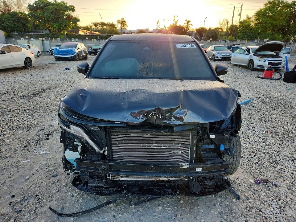 Photo 5 from auction – 2023 KIA CARNIVAL with VIN KNDNB4H31P6260467