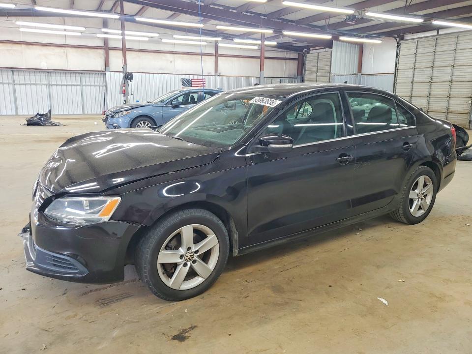 VOLKSWAGEN JETTA 2014 с VIN 3VWLL7AJ3EM389626 - Снимка от търг