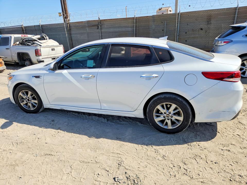 Photo 2 from auction – 2018 KIA OPTIMA with VIN 5XXGT4L36JG206443