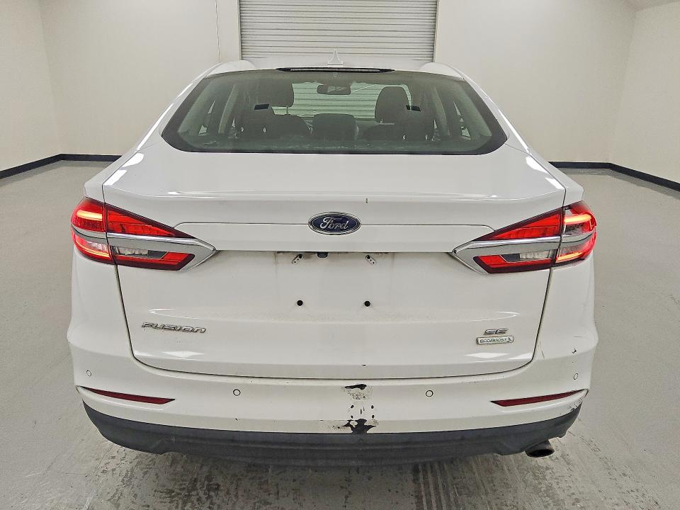 Photo 6 from auction – 2019 FORD FUSION with VIN 3FA6P0HD5KR282951