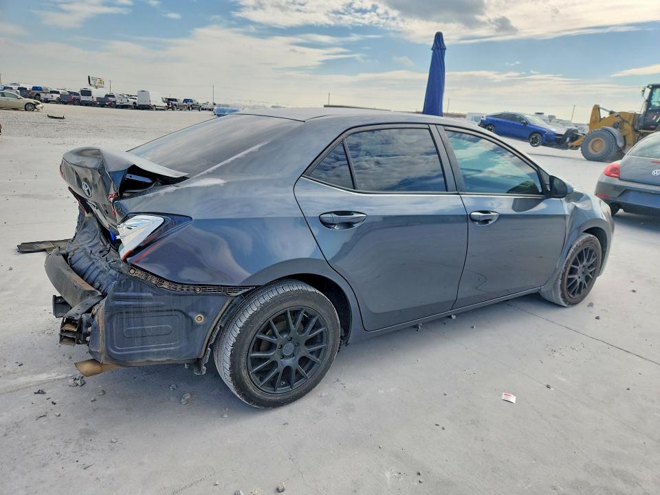 Zdjęcie 3 z aukcji – 2016 TOYOTA COROLLA z VIN 5YFBURHE6GP454478