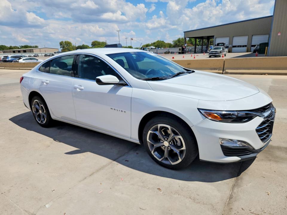 Photo 4 from auction – 2024 CHEVROLET MALIBU with VIN 1G1ZD5ST4RF217229