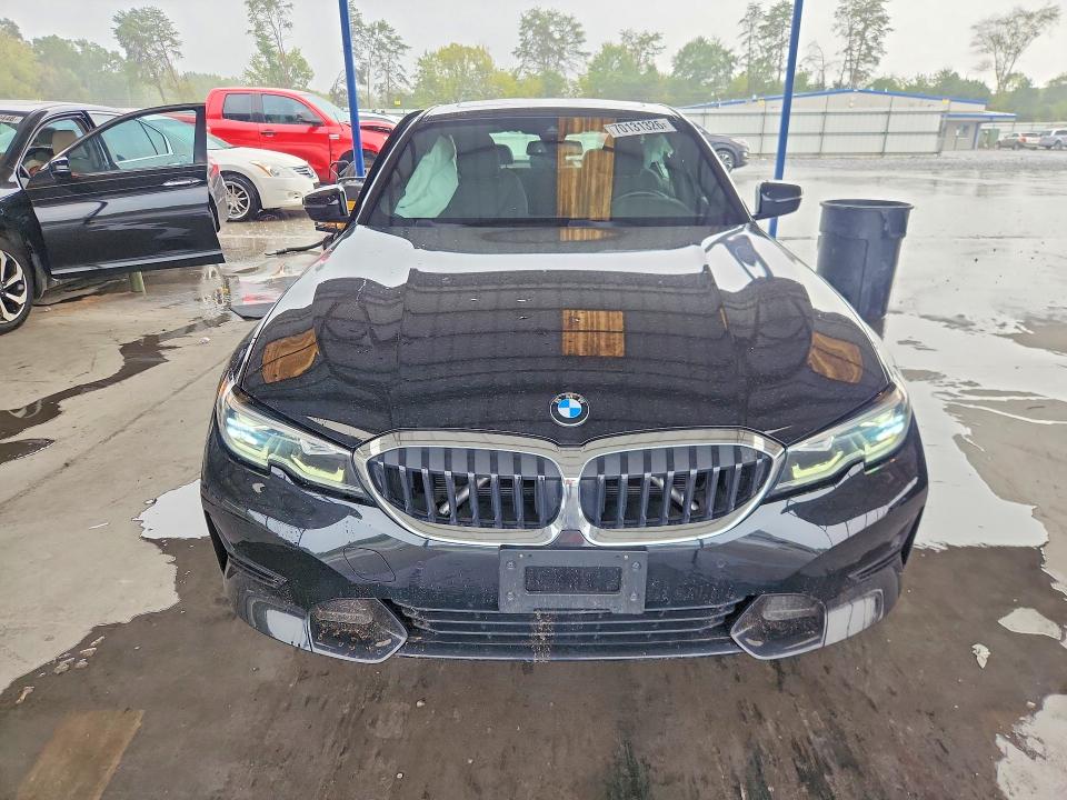Снимка 5 от търг – 2021 BMW 330XI с VIN 3MW5R7J01M8B74011