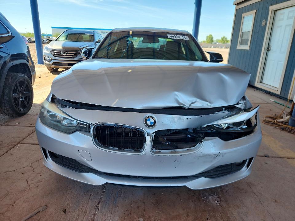 صورة رقم 5 من المزاد - 2015 BMW 320 مع VIN WBA3B1C51FK141528