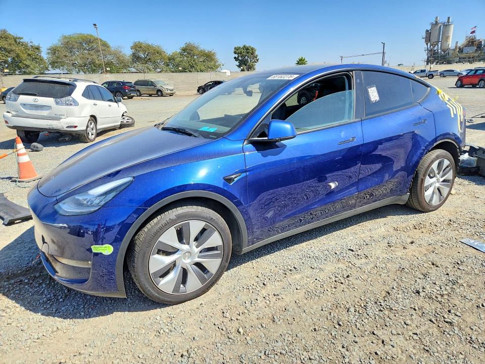 TESLA MODEL Y 2023 с VIN 7SAYGDEE3PA086541 - Снимка от търг
