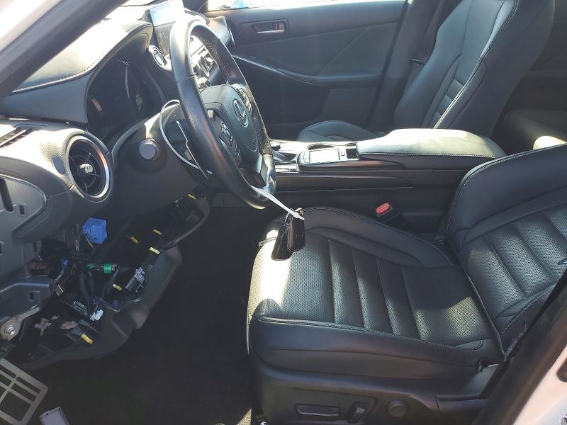 Photo 7 from auction – 2021 LEXUS IS with VIN JTHGZ1B20M5041969