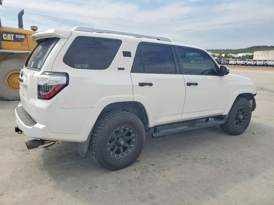Снимка 3 от търг – 2014 TOYOTA 4RUNNER с VIN JTEBU5JR0E5164765
