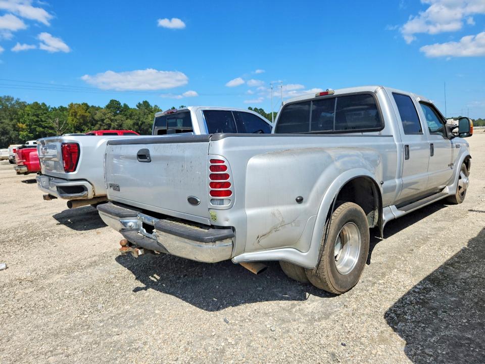 Photo 3 from auction – 2000 FORD F350 with VIN 1FTWW32F7YEC23873