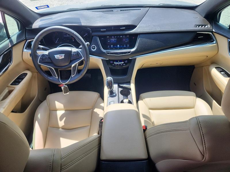 Photo 8 from auction – 2017 CADILLAC XT5 with VIN 1GYKNARS2HZ268540