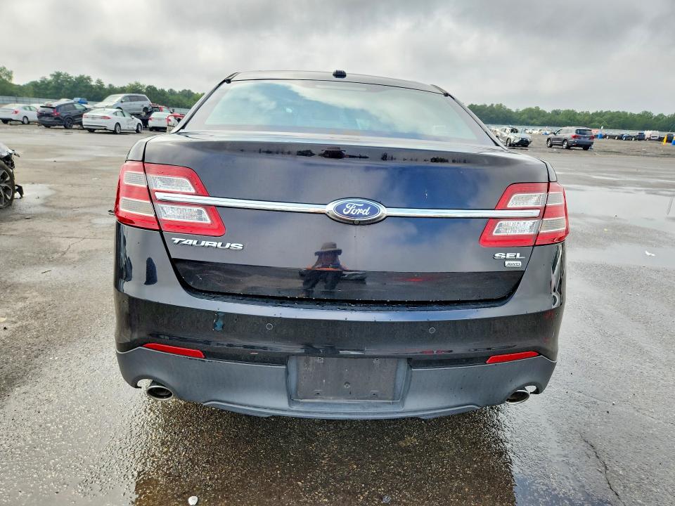 Photo 6 from auction – 2018 FORD TAURUS with VIN 1FAHP2H8XJG118110