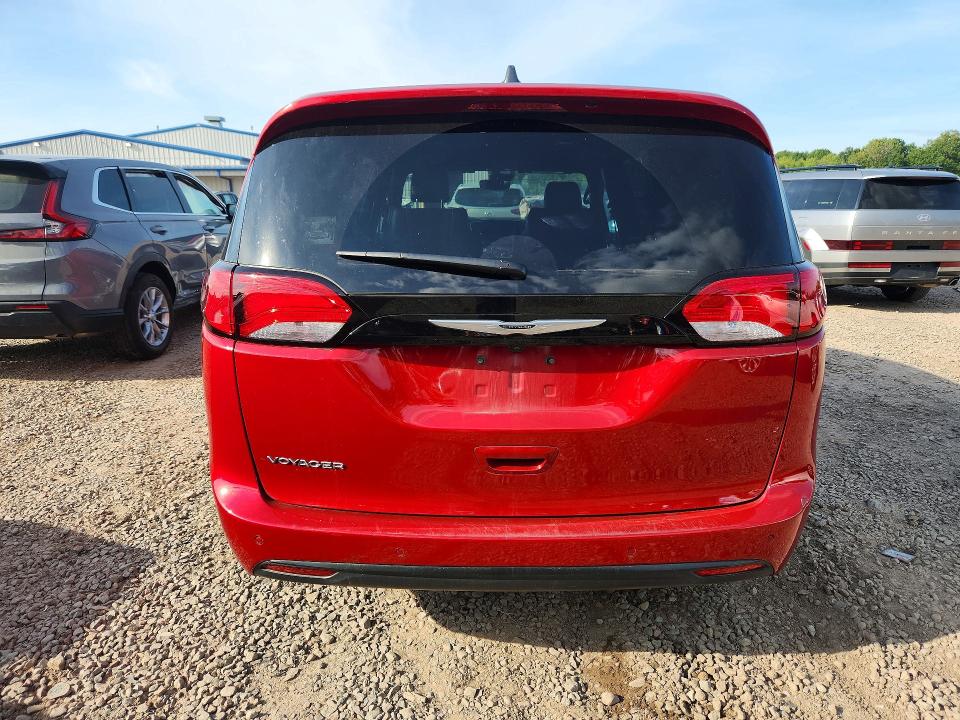 Photo 6 from auction – 2025 CHRYSLER VOYAGER with VIN 2C4RC1CG1SR610642