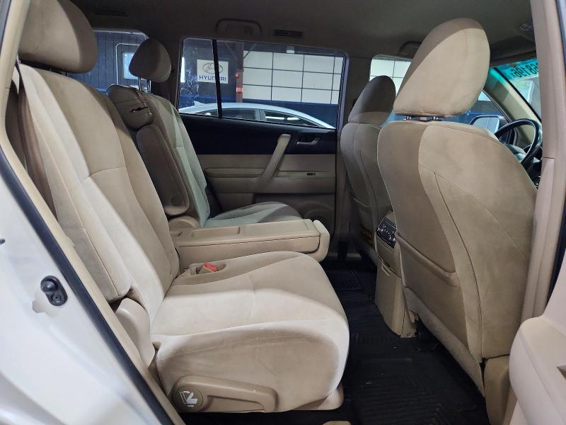 Photo 11 from auction – 2011 TOYOTA HIGHLANDER with VIN 5TDBK3EH3BS060812