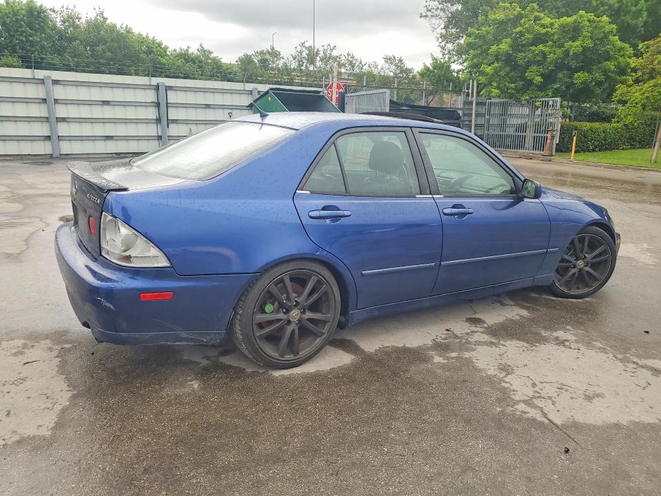 Фото 3 с аукциона – 2002 LEXUS IS с VIN JTHBD192120048034
