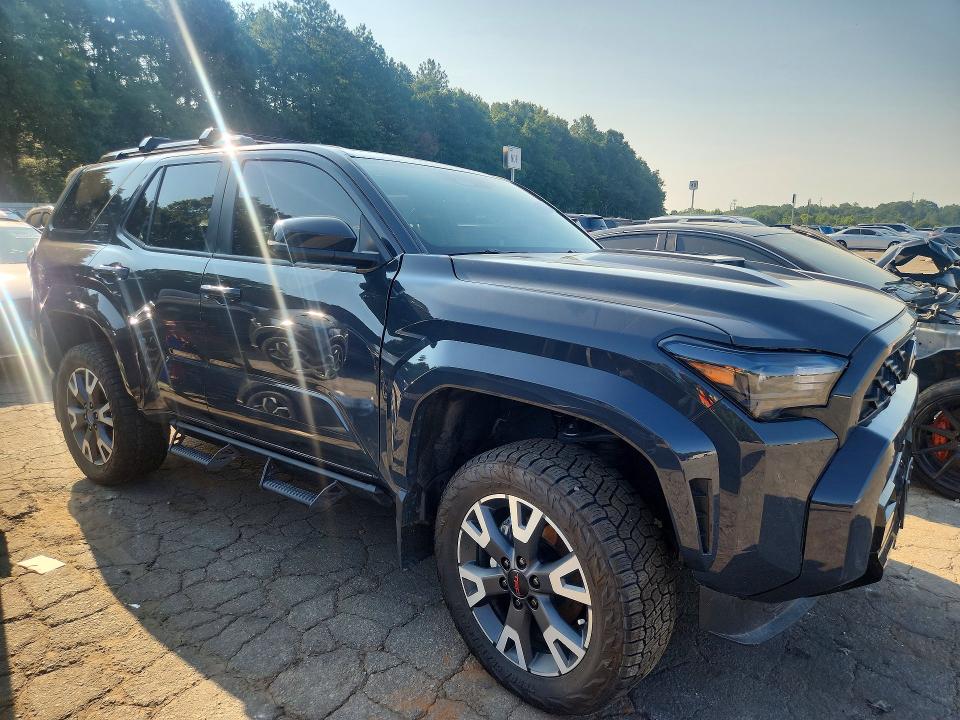 Photo 4 from auction – 2026 TOYOTA 4RUNNER with VIN JTEVA5BR5T5086548