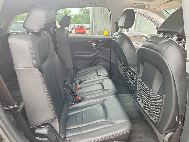 Zdjęcie 11 z aukcji – 2018 AUDI Q7 z VIN WA1LAAF70JD024646