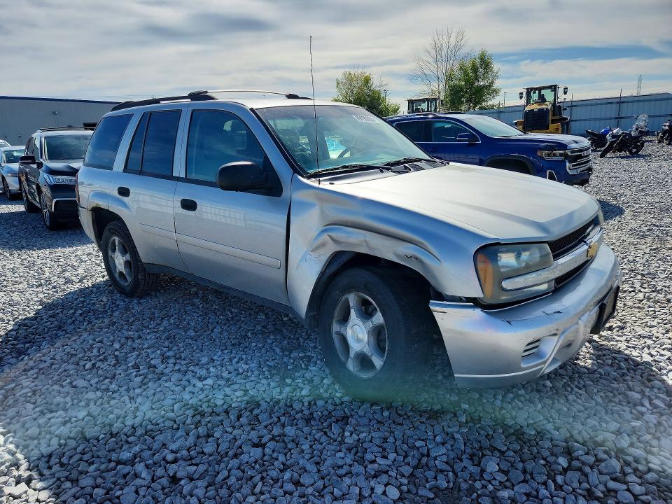 Photo 4 from auction – 2007 CHEVROLET TRAILBLAZER with VIN 1GNDT13S872279862