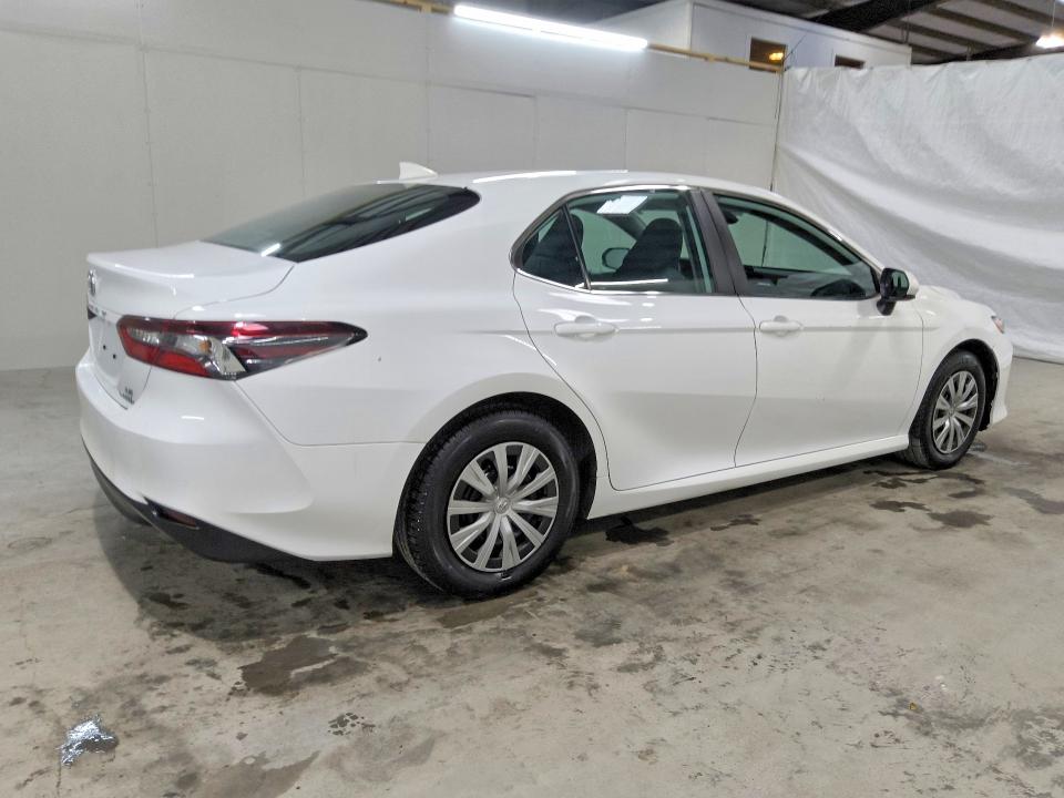 Photo 3 from auction – 2023 TOYOTA CAMRY with VIN 4T1C31AK0PU614538
