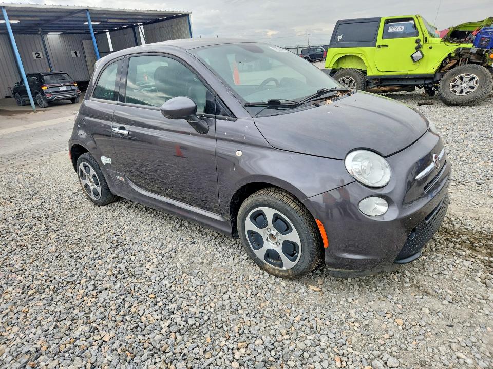 Zdjęcie 4 z aukcji – 2014 FIAT 500 z VIN 3C3CFFGE0ET245010