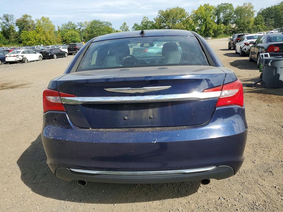 Photo 6 from auction – 2014 CHRYSLER 200 with VIN 1C3CBCG5EN135921