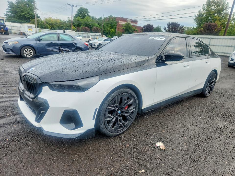 BMW 540 2026 z numerem VIN WBA63FJ02TCW82530 - Zdjęcie z aukcji