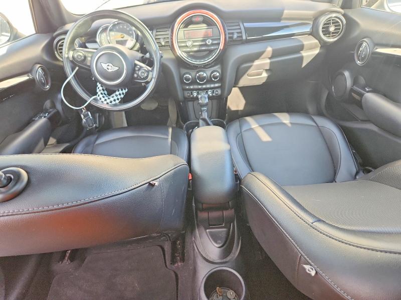 Фото 8 с аукциона – 2015 MINI COOPER с VIN WMWXS5C54FT831292