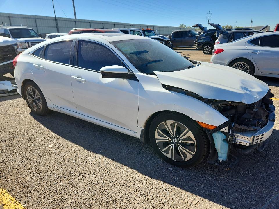 Photo 4 from auction – 2016 HONDA CIVIC with VIN 19XFC1F31GE025077