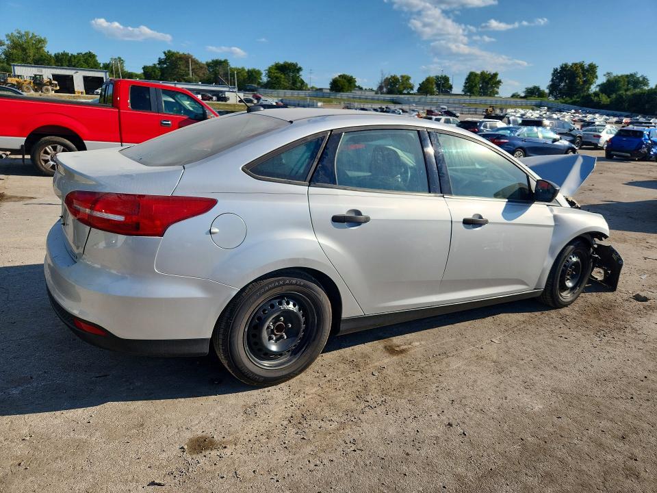 Photo 3 from auction – 2015 FORD FOCUS with VIN 1FADP3E23FL348154