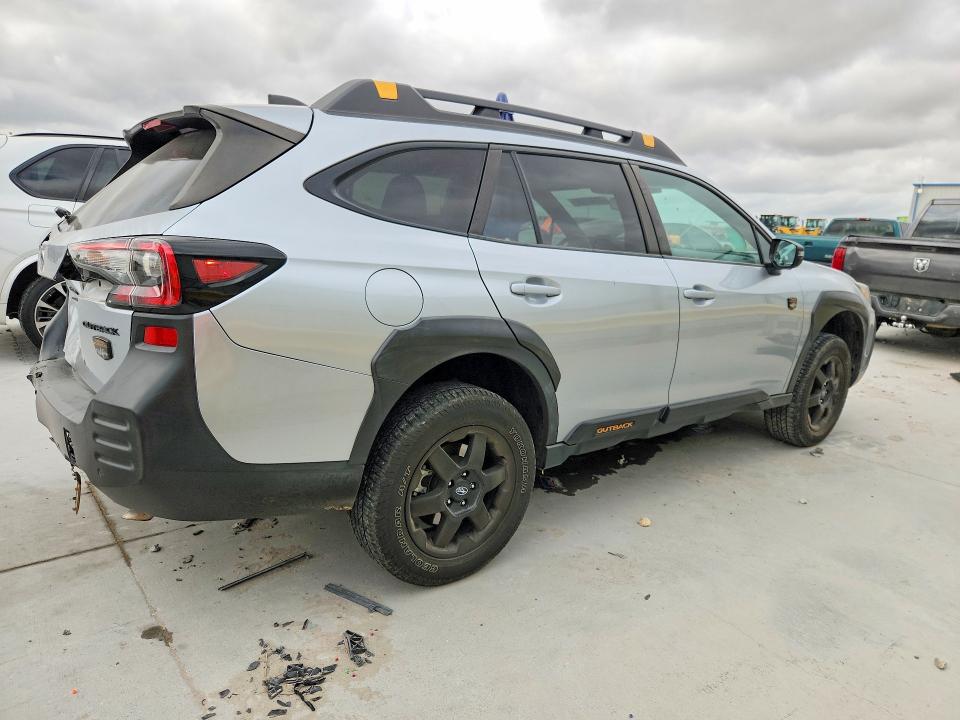 Foto 3 de la subasta – 2023 SUBARU OUTBACK con VIN 4S4BTGUD6P3118807