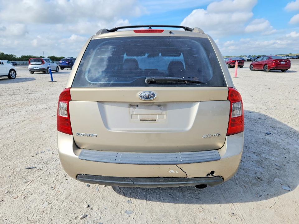 Photo 6 from auction – 2007 KIA RONDO with VIN KNAFG526777089276