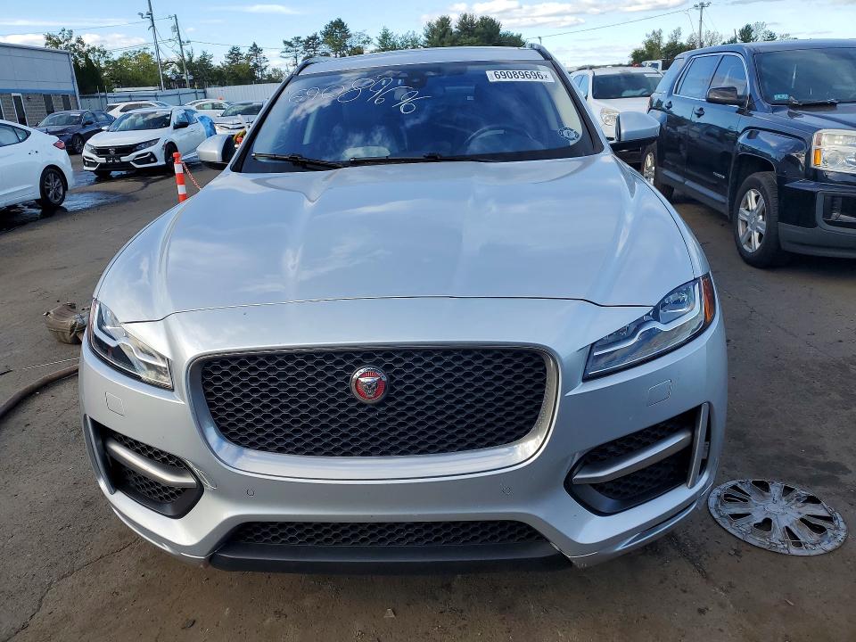 Photo 5 from auction – 2017 JAGUAR F-PACE with VIN SADCL2BN8HA099704