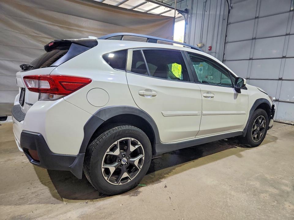 Photo 3 from auction – 2018 SUBARU CROSSTREK with VIN JF2GTABC5JH337755