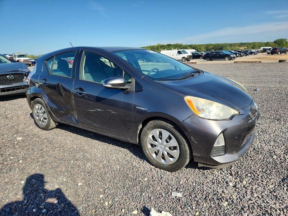 Photo 4 from auction – 2013 TOYOTA PRIUS C with VIN JTDKDTB36D1552155