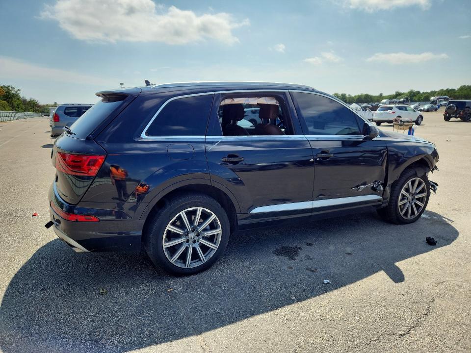 Фото 3 с аукциона – 2019 AUDI Q7 с VIN WA1LAAF79KD002260