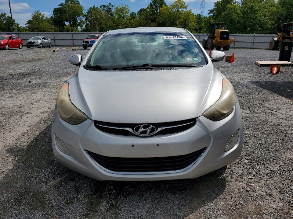 Снимка 5 от търг – 2013 HYUNDAI ELANTRA с VIN KMHDH4AE0DU646743
