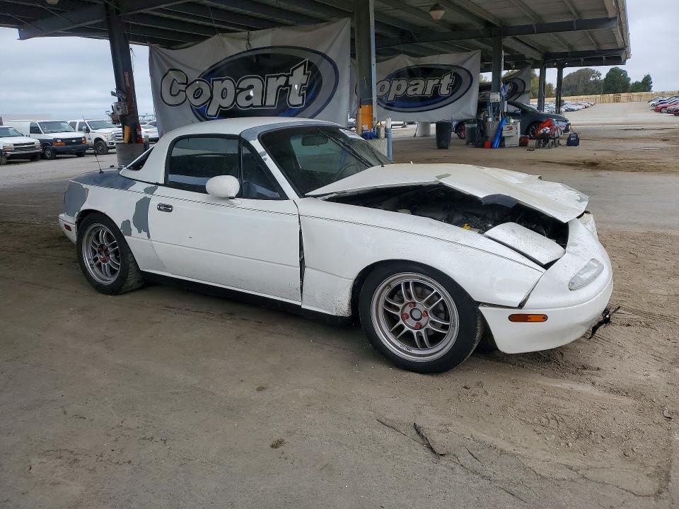 Photo 4 from auction – 1990 MAZDA MX-5 MIATA with VIN JM1NA3510L0133450
