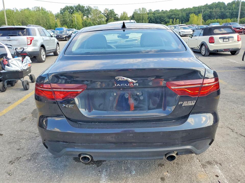 Photo 6 from auction – 2020 JAGUAR XE with VIN SAJAJ4FX4LCP63558