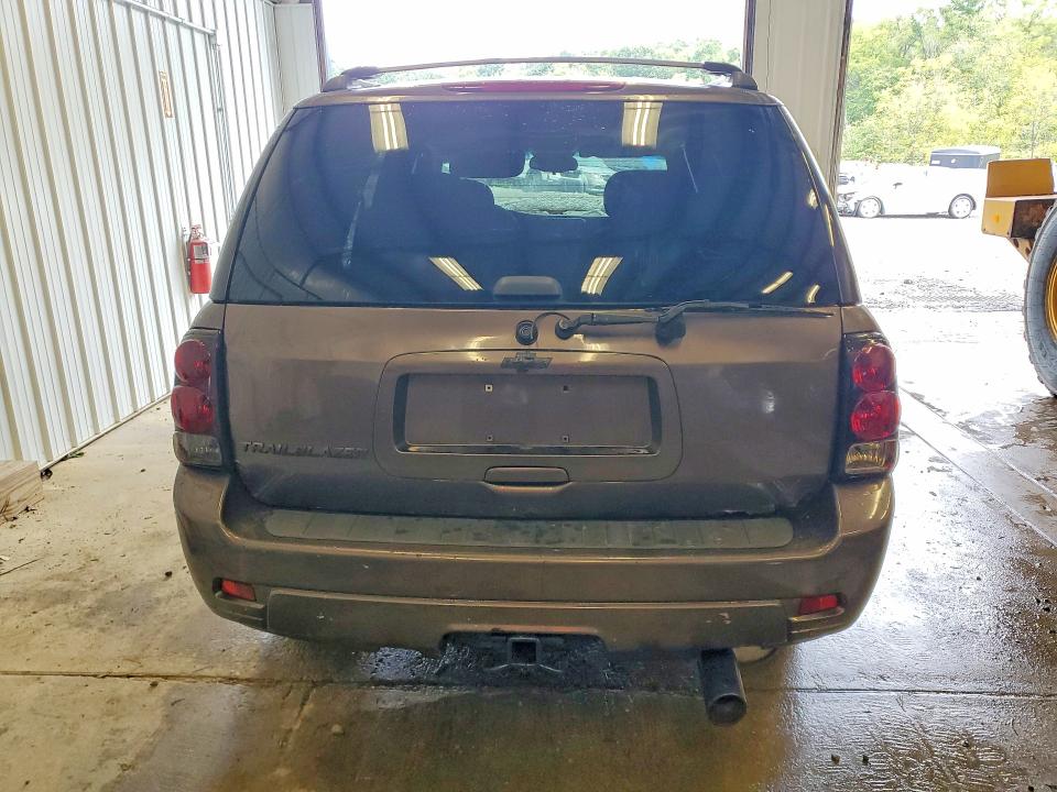 Снимка 6 от търг – 2008 CHEVROLET TRAILBLAZER с VIN 1GNDT13S982121032