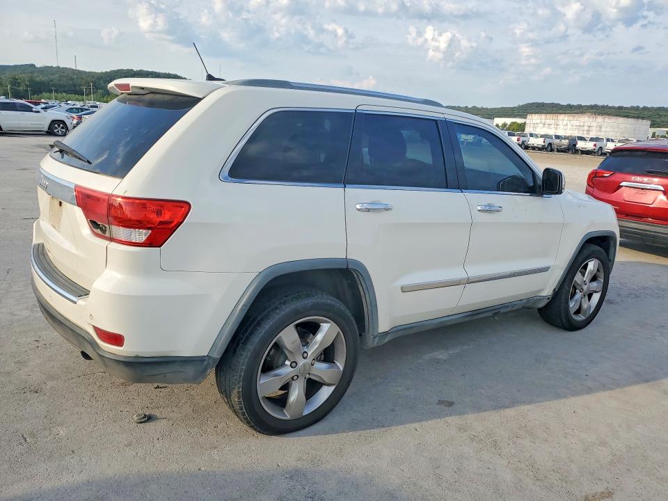 Photo 3 from auction – 2012 JEEP GRAND CHEROKEE with VIN 1C4RJECG2CC194611