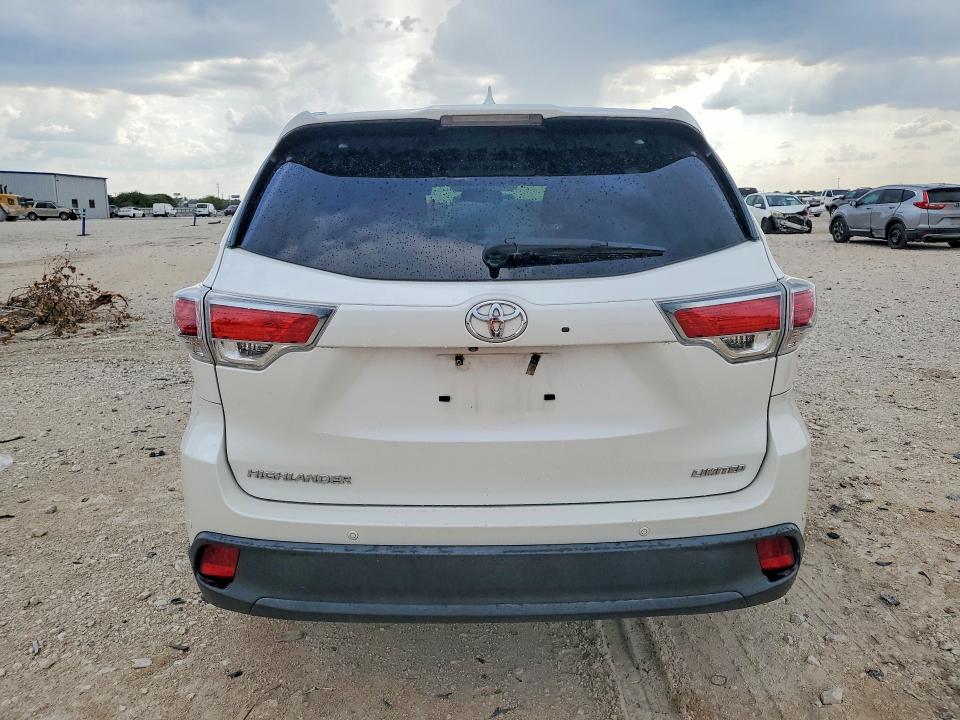 Photo 6 from auction – 2015 TOYOTA HIGHLANDER with VIN 5TDYKRFH8FS108063