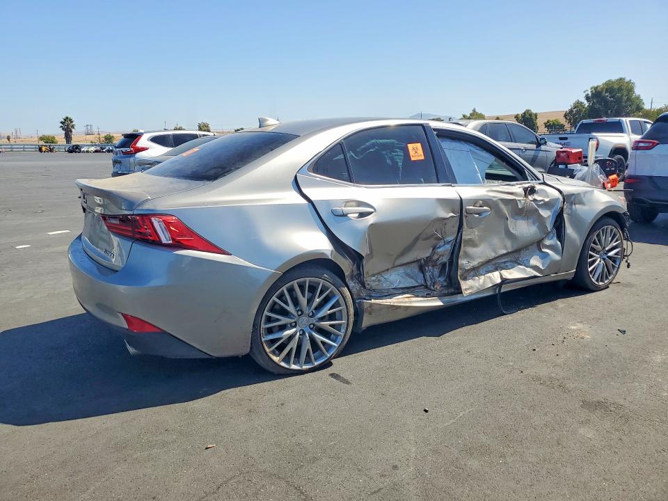 Photo 3 from auction – 2016 LEXUS IS with VIN JTHBA1D27G5003979