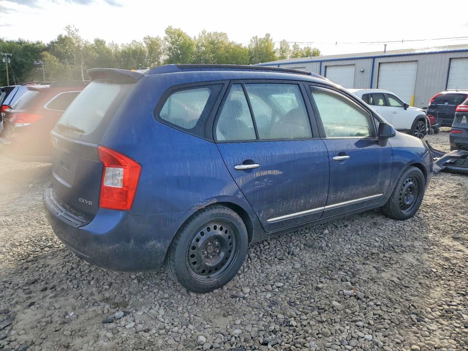 Photo 3 from auction – 2007 KIA RONDO with VIN KNAFG526X77112436