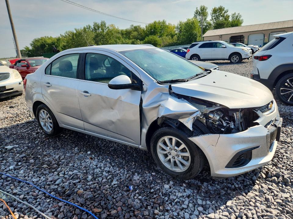 Photo 4 from auction – 2017 CHEVROLET SONIC with VIN 1G1JD5SH8H4161833
