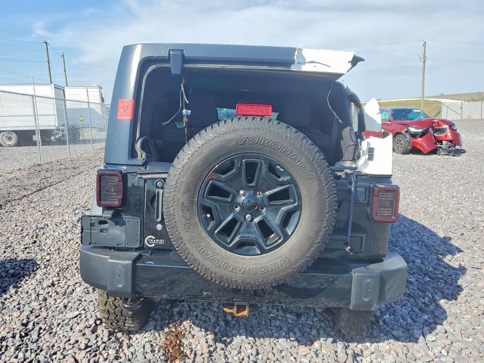 Снимка 6 от търг – 2018 JEEP WRANGLER UNLIMITED с VIN 1C4BJWDG1JL826193