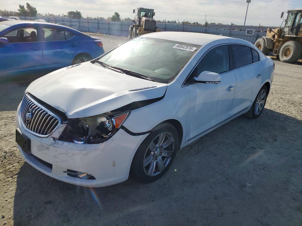 BUICK LACROSSE 2013 مع رقم تعريف المركبة 1G4GC5E37DF177892 - صورة من المزاد