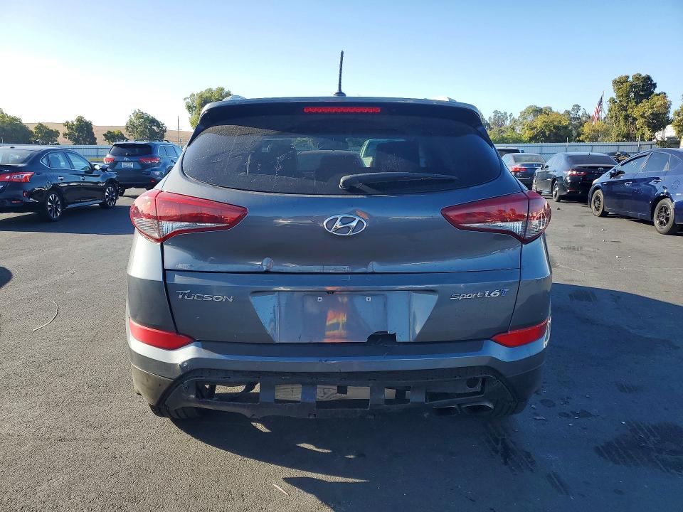 Photo 6 from auction – 2016 HYUNDAI TUCSON with VIN KM8J33A21GU194632