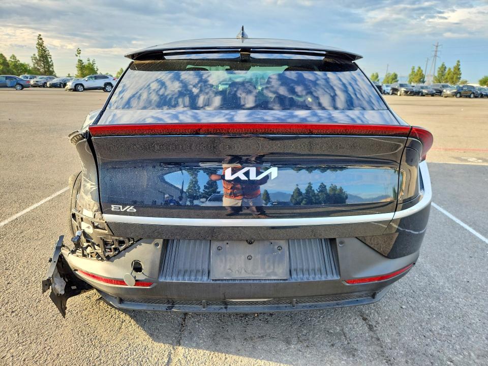 Foto 6 de la subasta – 2024 KIA EV6 con VIN KNDC34LA3R5620132