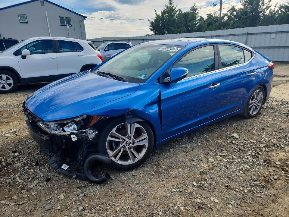 Снимка 1 от търг – 2017 HYUNDAI ELANTRA с VIN 5NPD84LF4HH002611