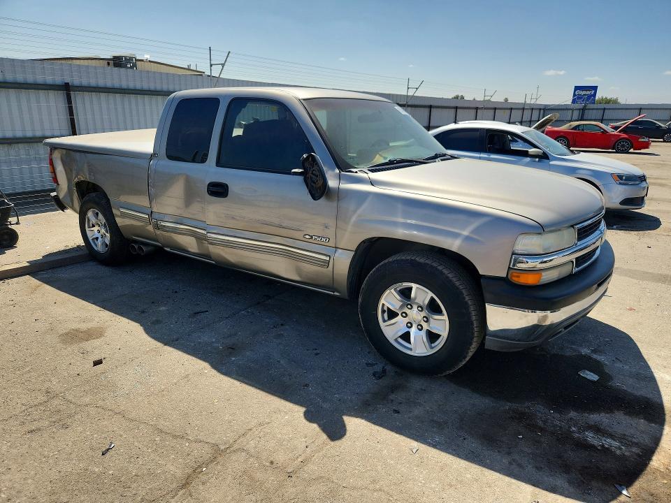 Фото 4 с аукциона – 1999 CHEVROLET SILVERADO с VIN 2GCEC19T5X1181563